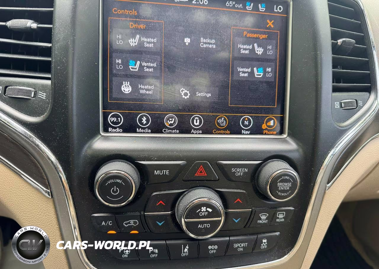 2018 Jeep Grand Cherokee Overland VIN:1C4RJFCT6JC104487 - 11