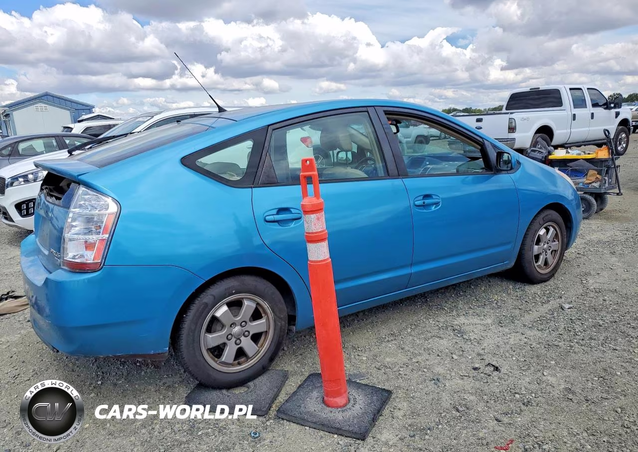 2005 Toyota Prius Base VIN:JTDKB20UX57033183 - 3