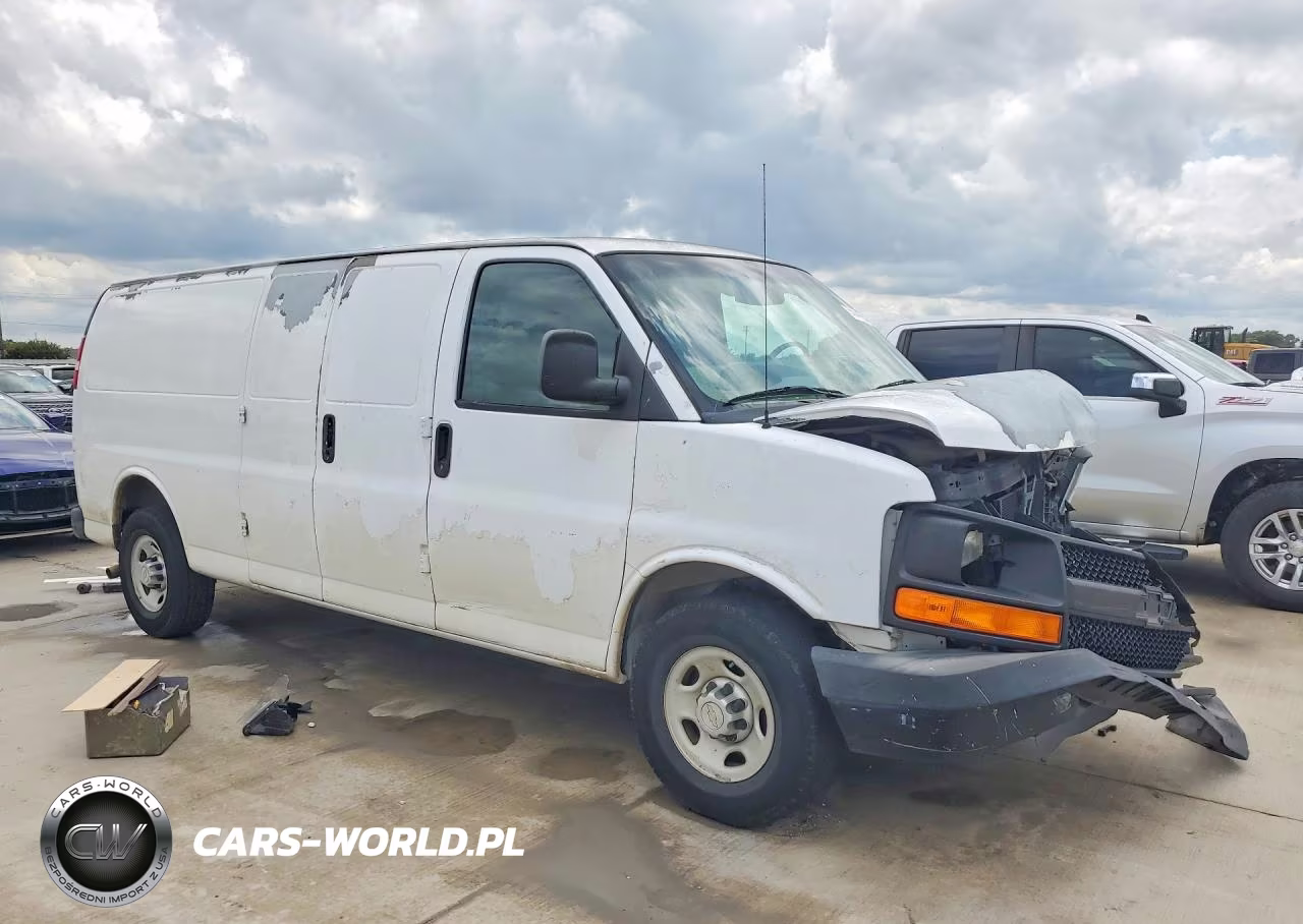 2011 Chevrolet Express G2500 VIN:1GCWGGFA0B1130579 - 4
