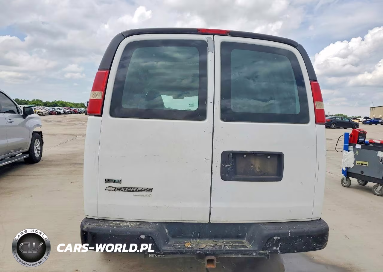 2011 Chevrolet Express G2500 VIN:1GCWGGFA0B1130579 - 6