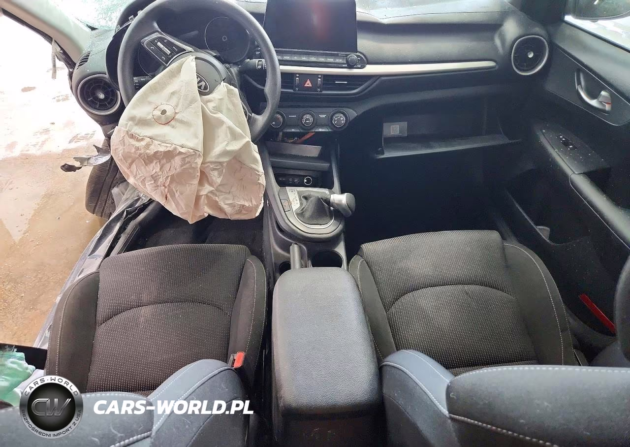 2021 Kia Forte Lxs VIN:3KPF24AD3ME391011 - 8