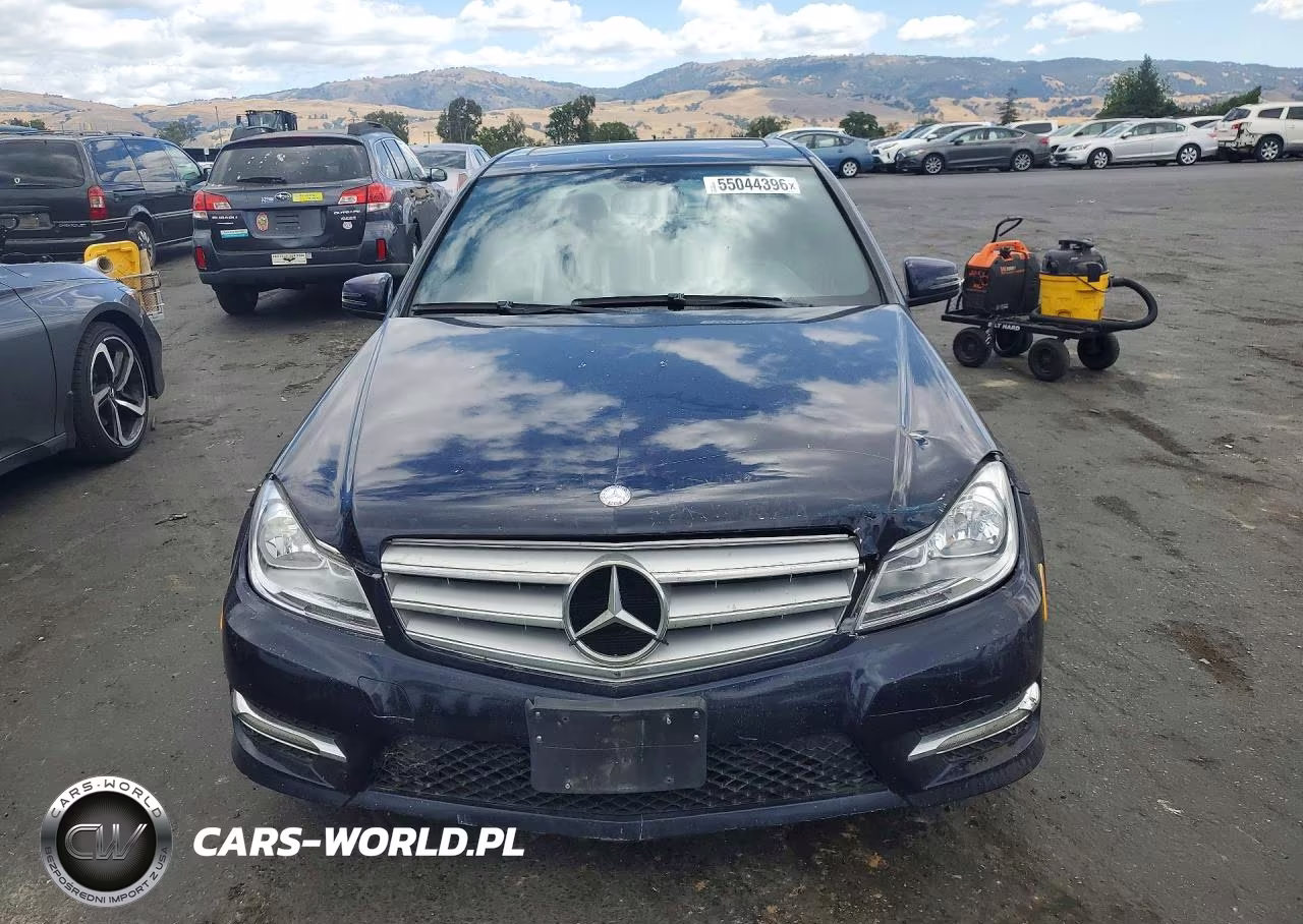 2012 Mercedes-Benz C 250 VIN:WDDGF4HBXCA629764 - 5