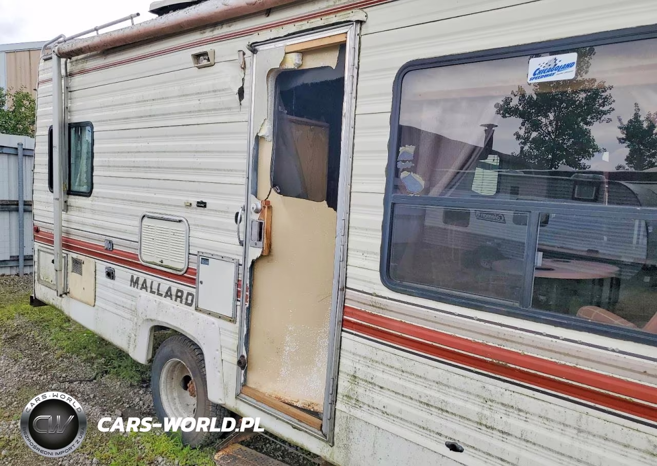 1984 Chevrolet G30 VIN:2GBJG31M3E4172041 - 9