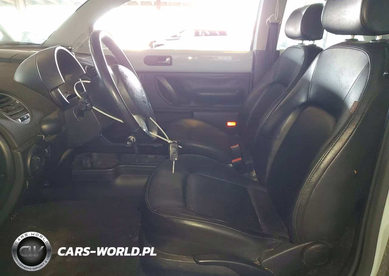 2010 Volkswagen New Beetle VIN:3VWRG3AG3AM036485 - 7