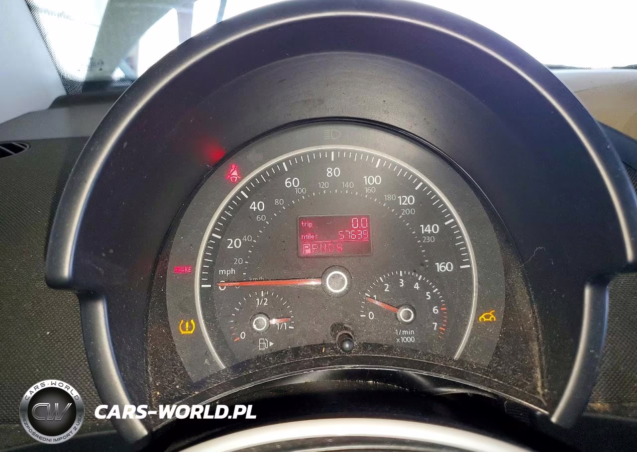 2010 Volkswagen New Beetle VIN:3VWRG3AG3AM036485 - 9