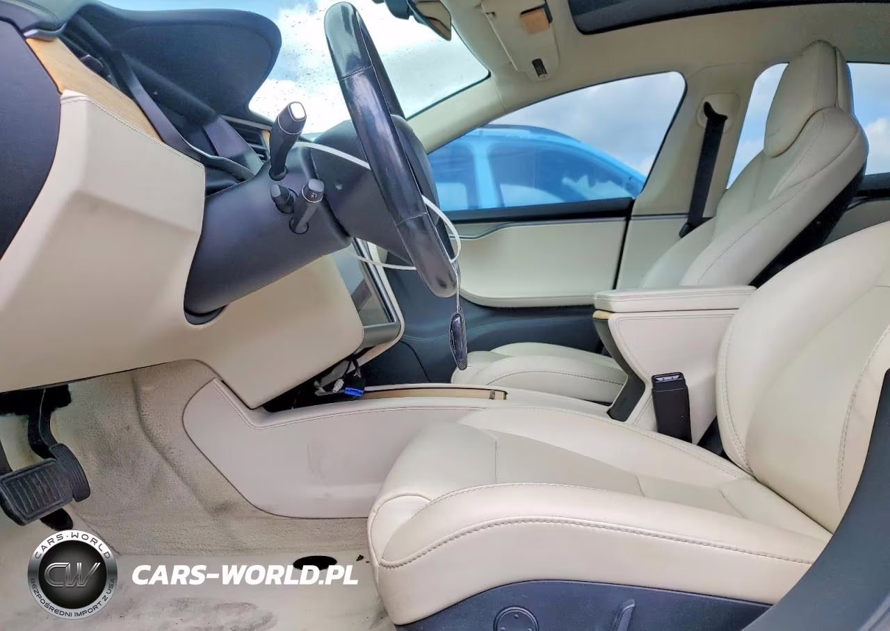 2018 Tesla Model S VIN:5YJSA1E23JF276987 - 7