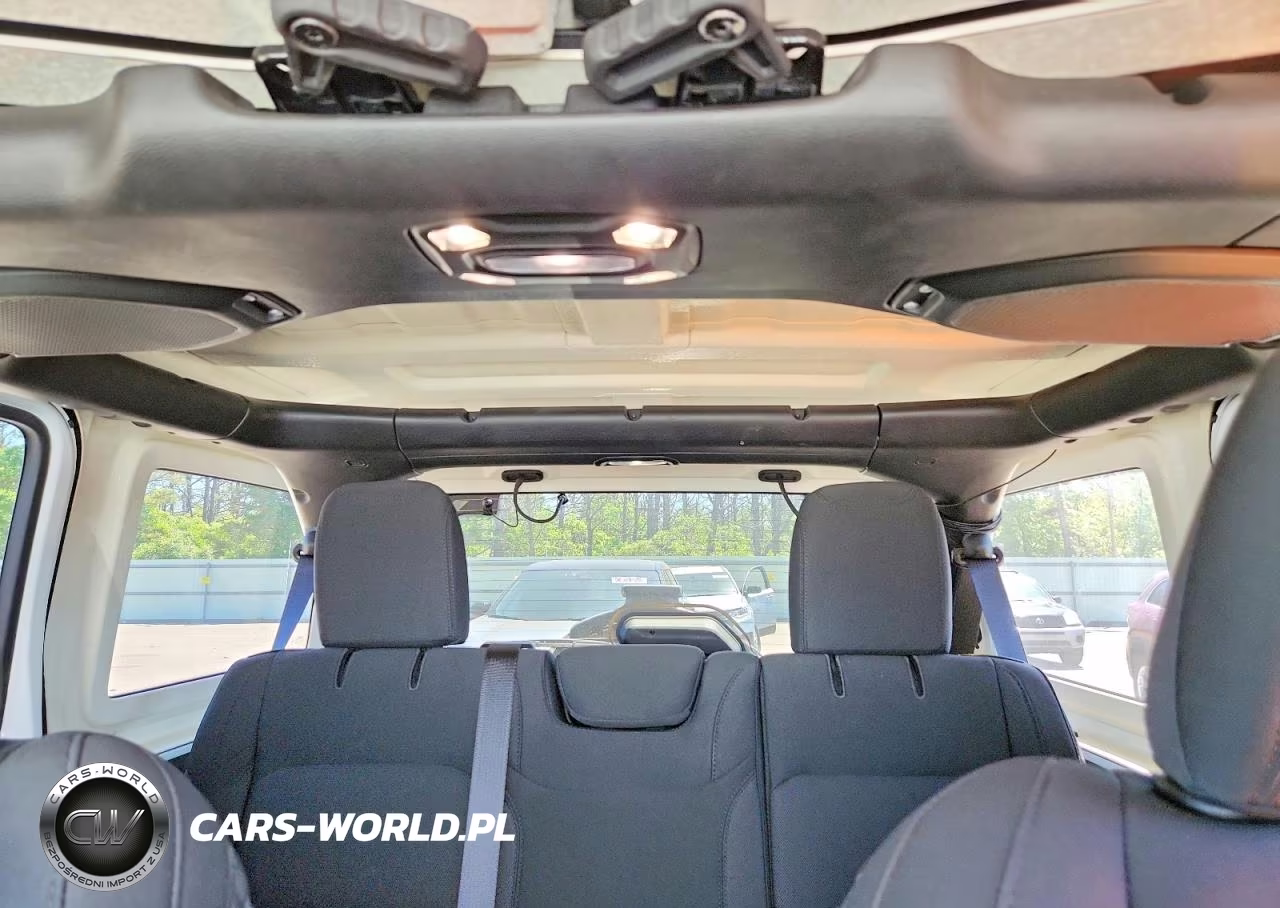 2021 Jeep Wrangler Unlimited Sport VIN:1C4HJXDGXMW593384 - 10