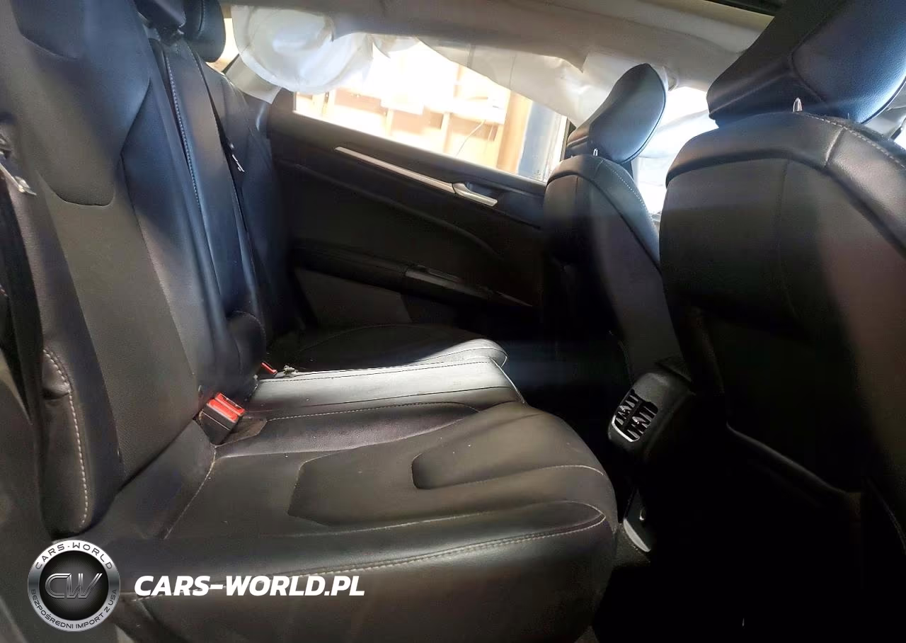 2020 Ford Fusion Titanium VIN:3FA6P0D93LR136678 - 10