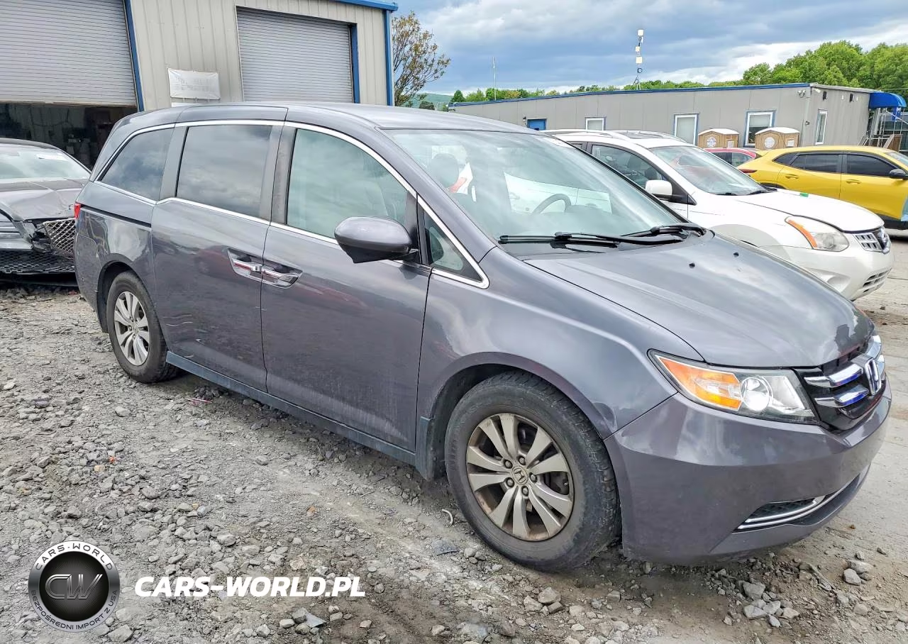 2017 Honda Odyssey Se VIN:5FNRL5H34HB014779 - 4