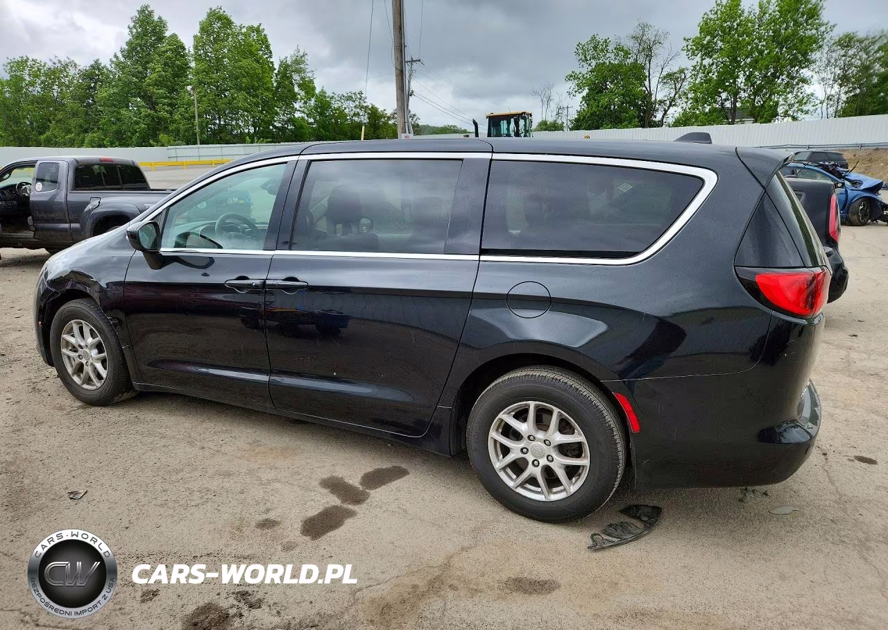 2017 Chrysler Pacifica Touring VIN:2C4RC1DG1HR516431 - 2