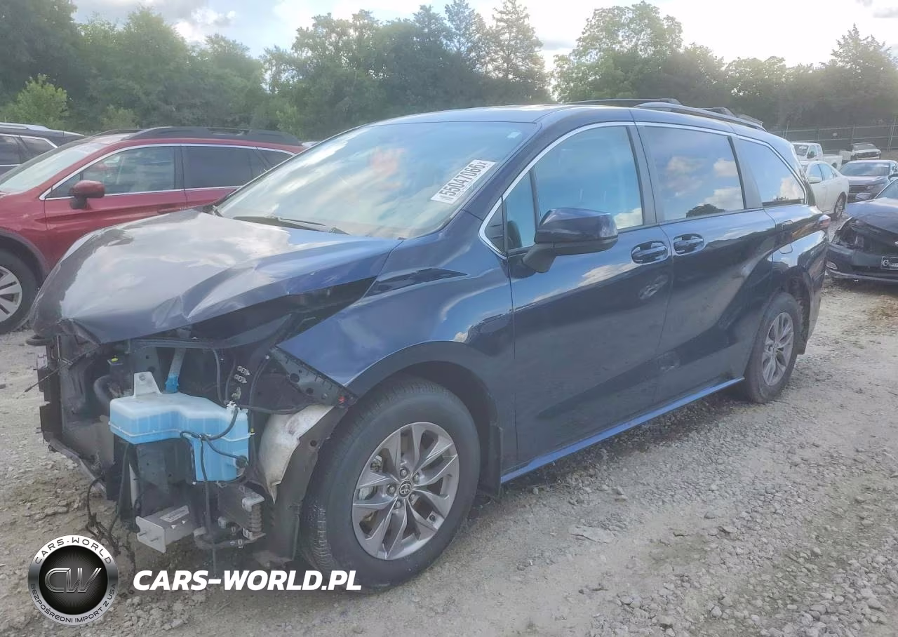 2022 Toyota Sienna Le – zdjęcie 1 z 14
