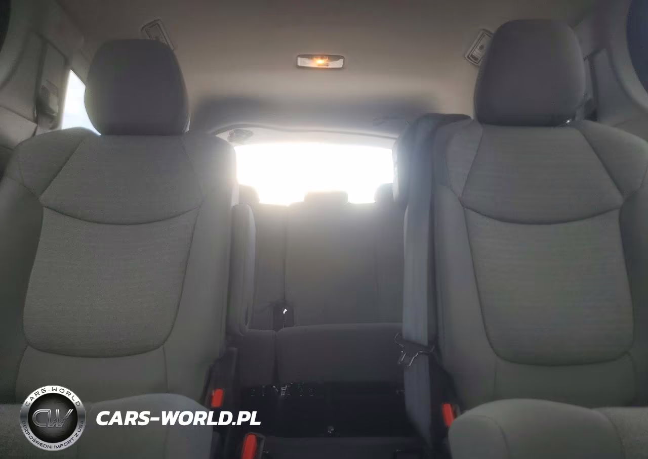 2022 Toyota Sienna Le VIN:5TDKRKEC0NS125906 - 10