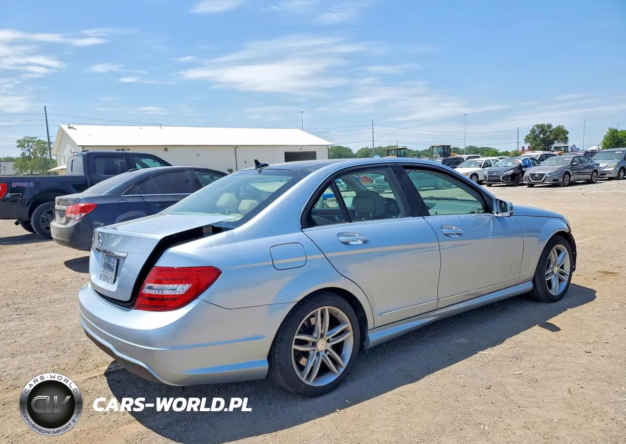 2014 Mercedes-Benz C 250 VIN:WDDGF4HB9EG167178 - 3