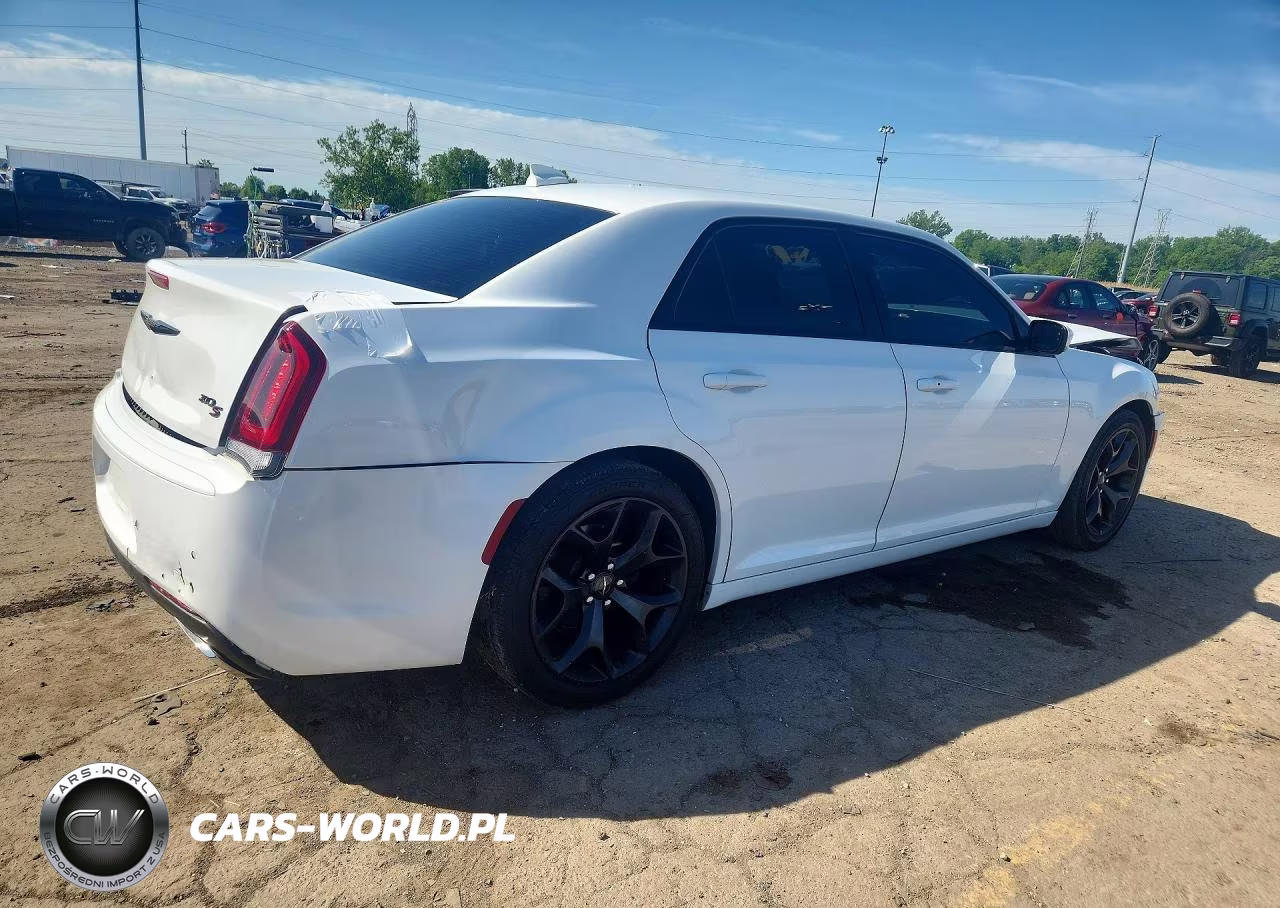 2021 Chrysler 300 S VIN:2C3CCABG6MH545419 - 3