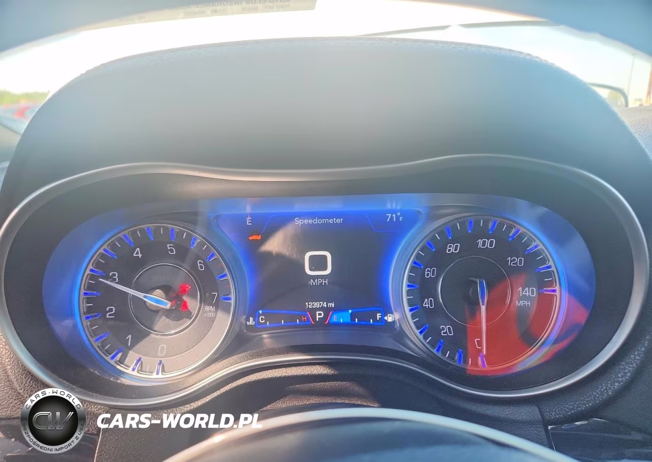 2021 Chrysler 300 S VIN:2C3CCABG6MH545419 - 9