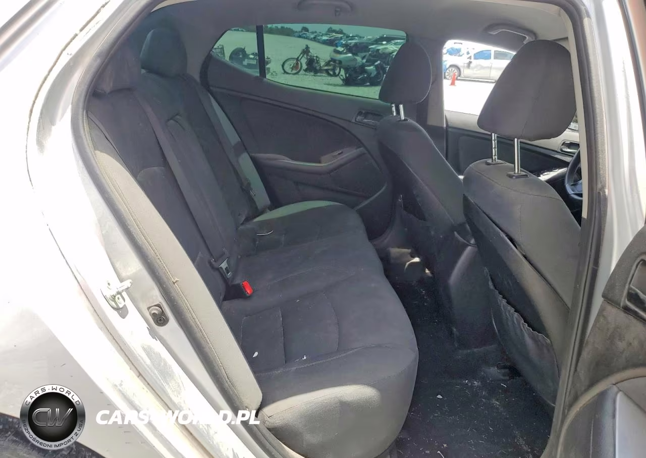 2015 Kia Optima Lx VIN:5XXGM4A7XFG405196 - 10