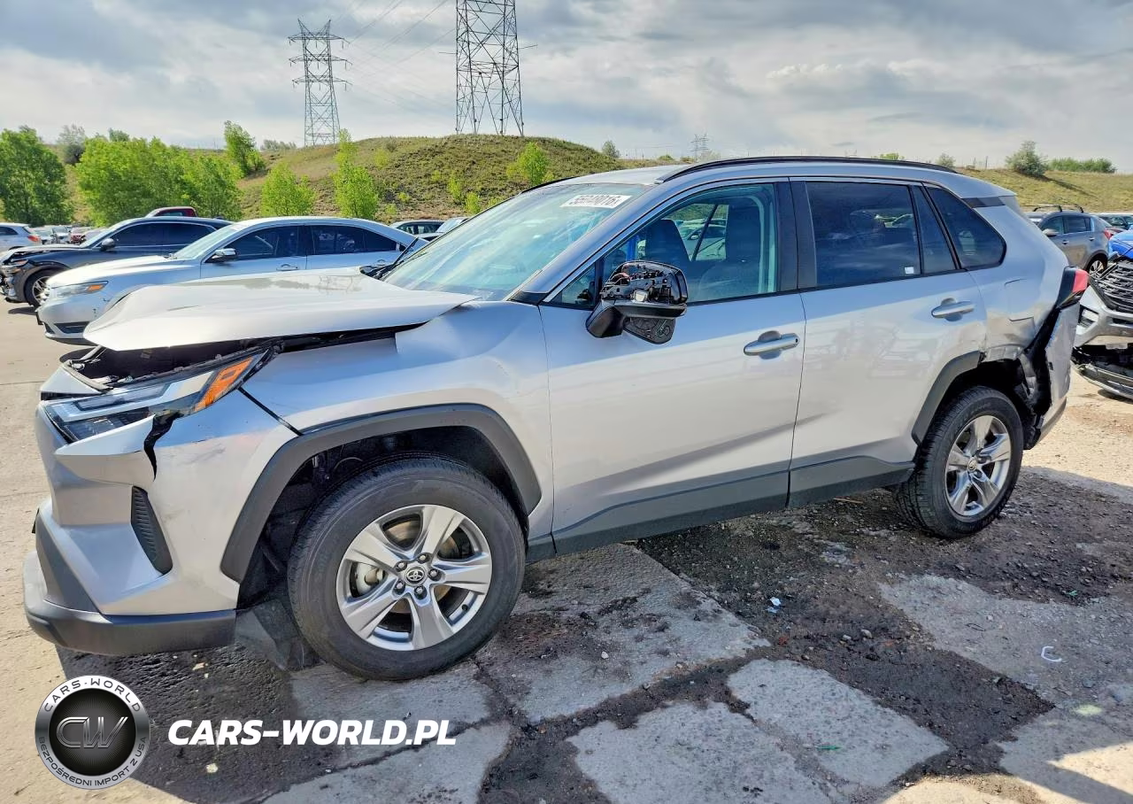2024 Toyota Rav4 Xle – zdjęcie 1 z 13