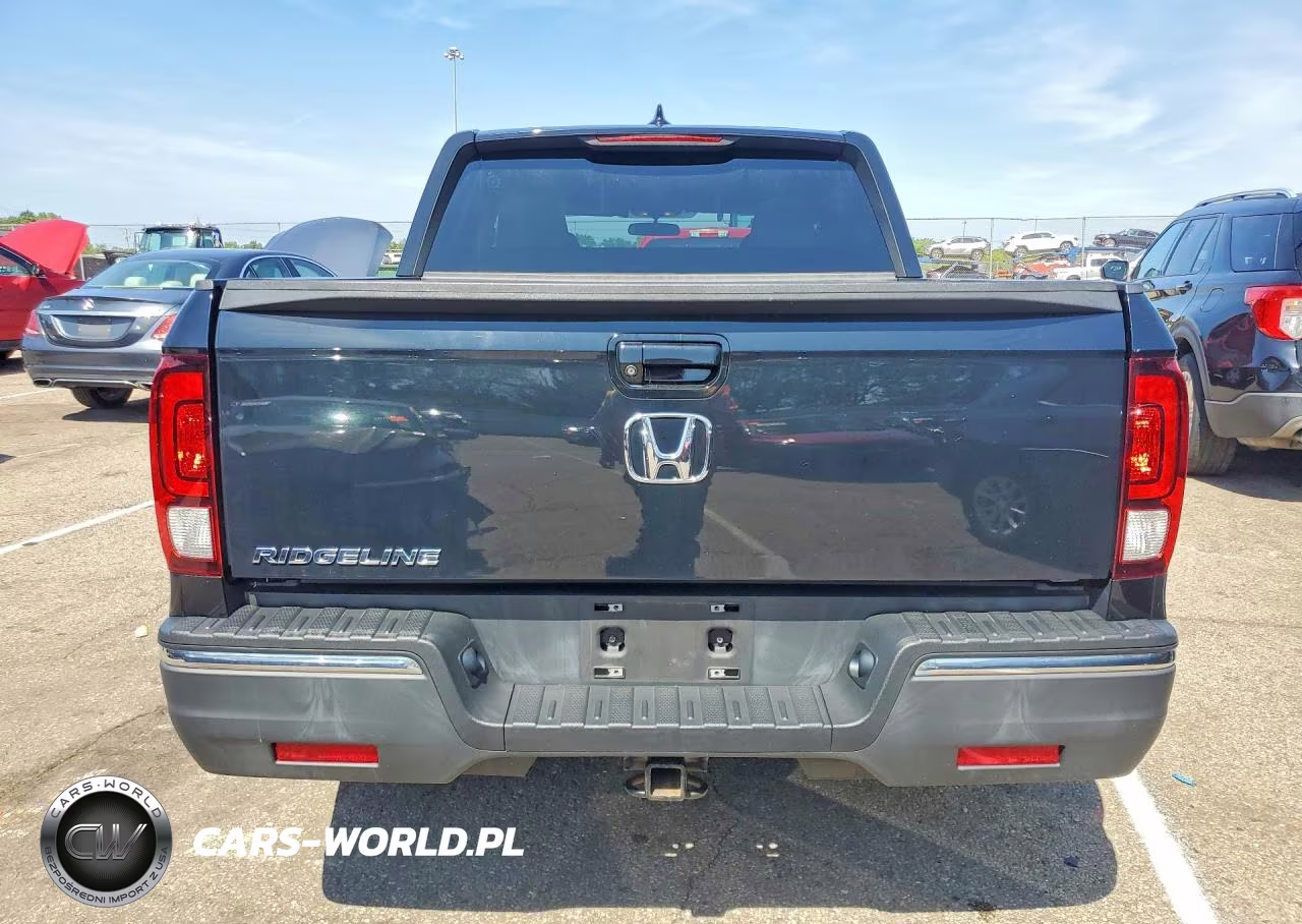 2017 Honda Ridgeline Sport VIN:5FPYK2F16HB008245 - 6