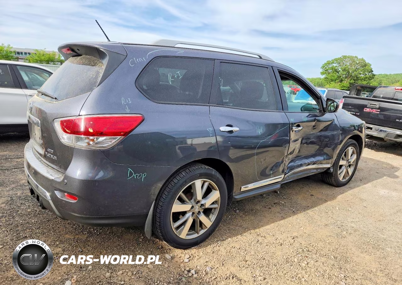 2014 Nissan Pathfinder S VIN:5N1AR2MMXEC641872 - 3
