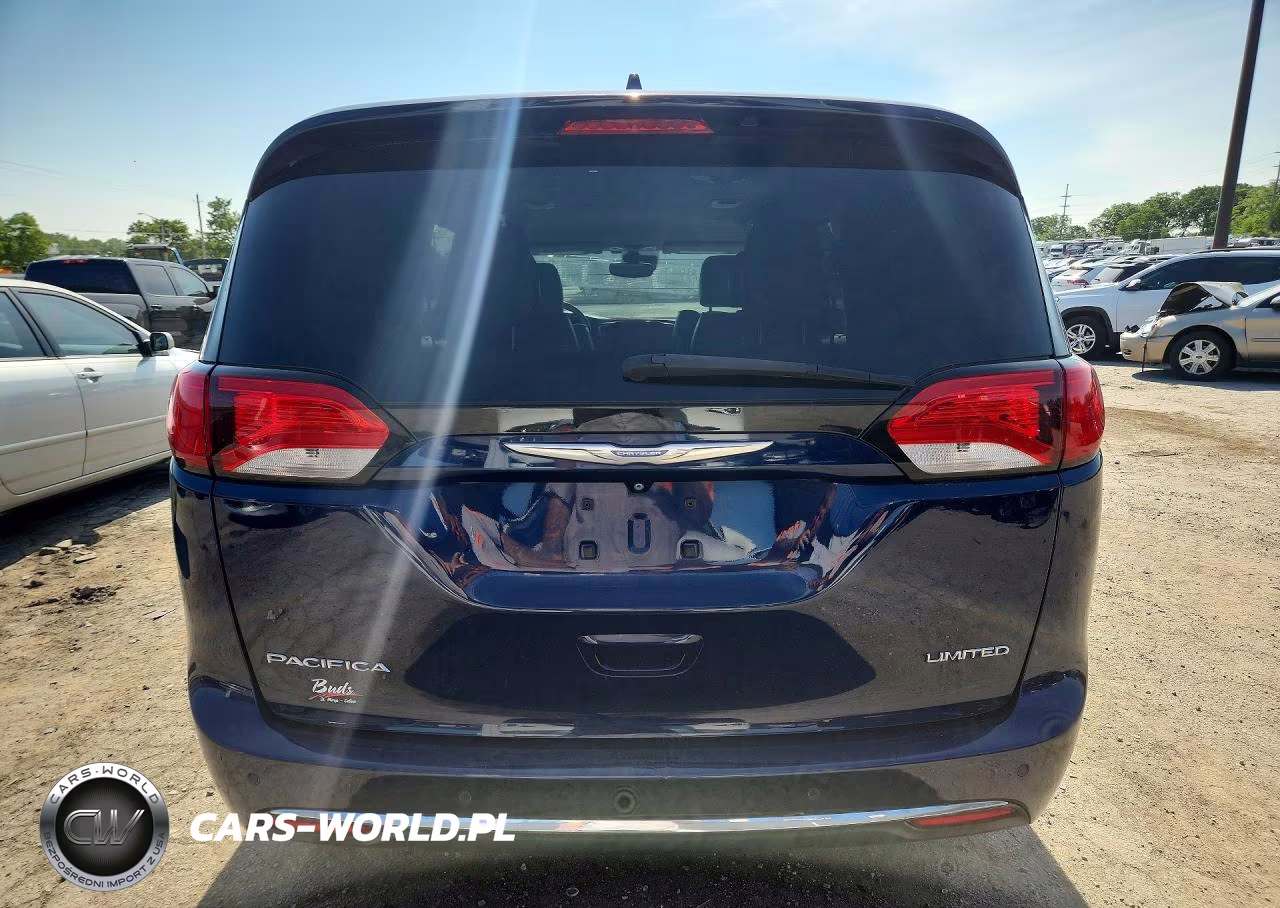 2017 Chrysler Pacifica Limited VIN:2C4RC1GG2HR720750 - 6