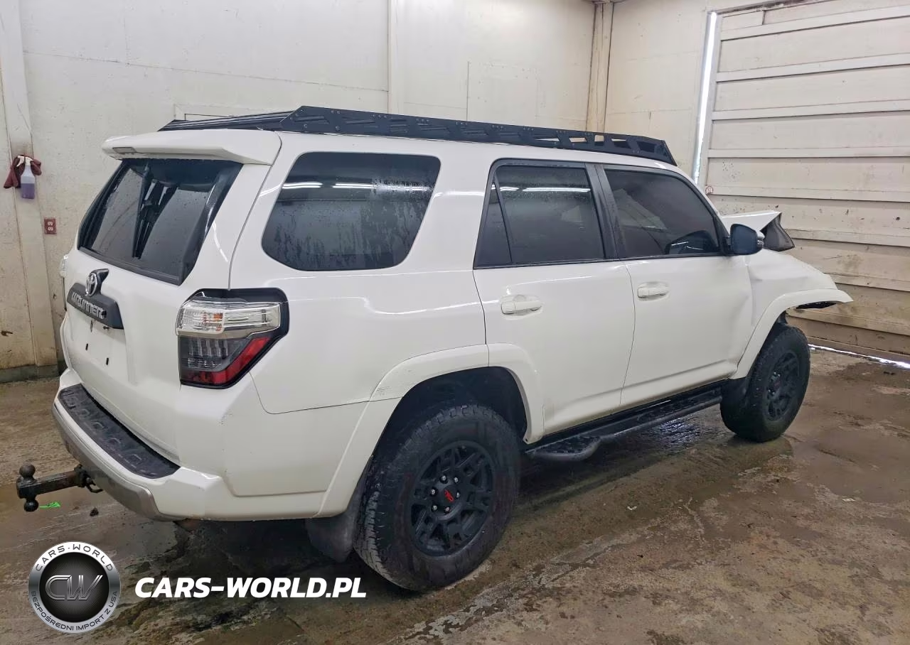 2016 Toyota 4Runner Trail Premium VIN:JTEBU5JR9G5399247 - 3