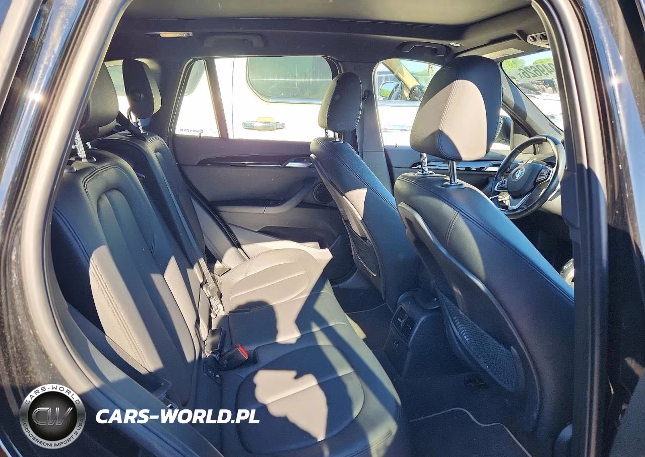 2021 BMW X1 xDrive28I VIN:WBXJG9C06M5T69215 - 10