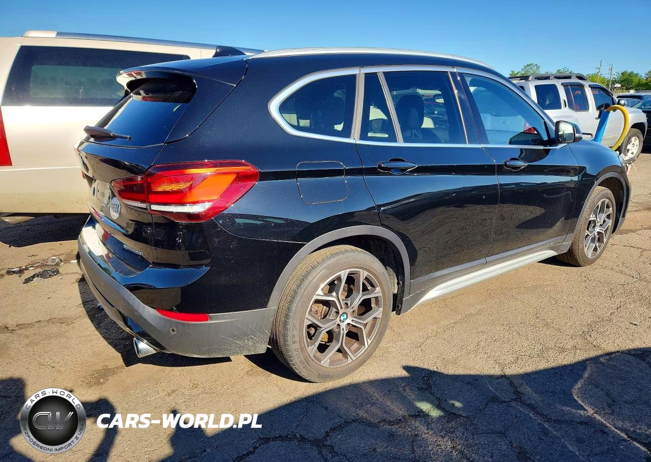 2021 BMW X1 xDrive28I VIN:WBXJG9C06M5T69215 - 3