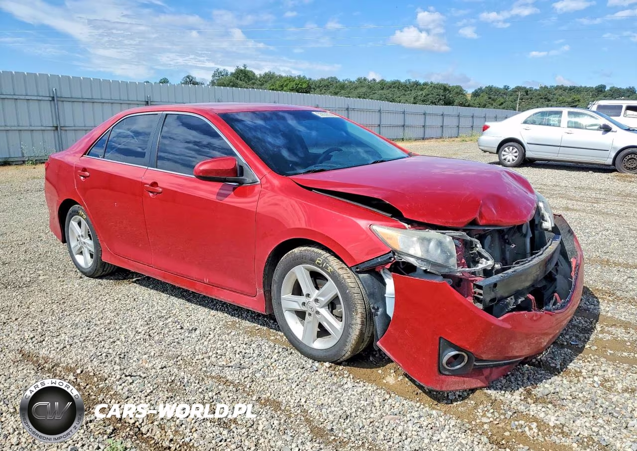 2013 Toyota Camry Se VIN:4T1BF1FK5DU705523 - 4