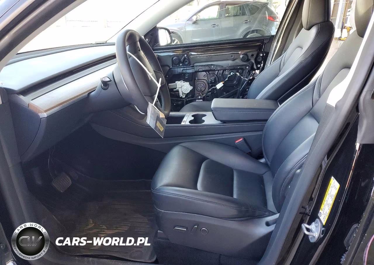 2023 Tesla Model Y VIN:7SAYGDEE2PF892342 - 7
