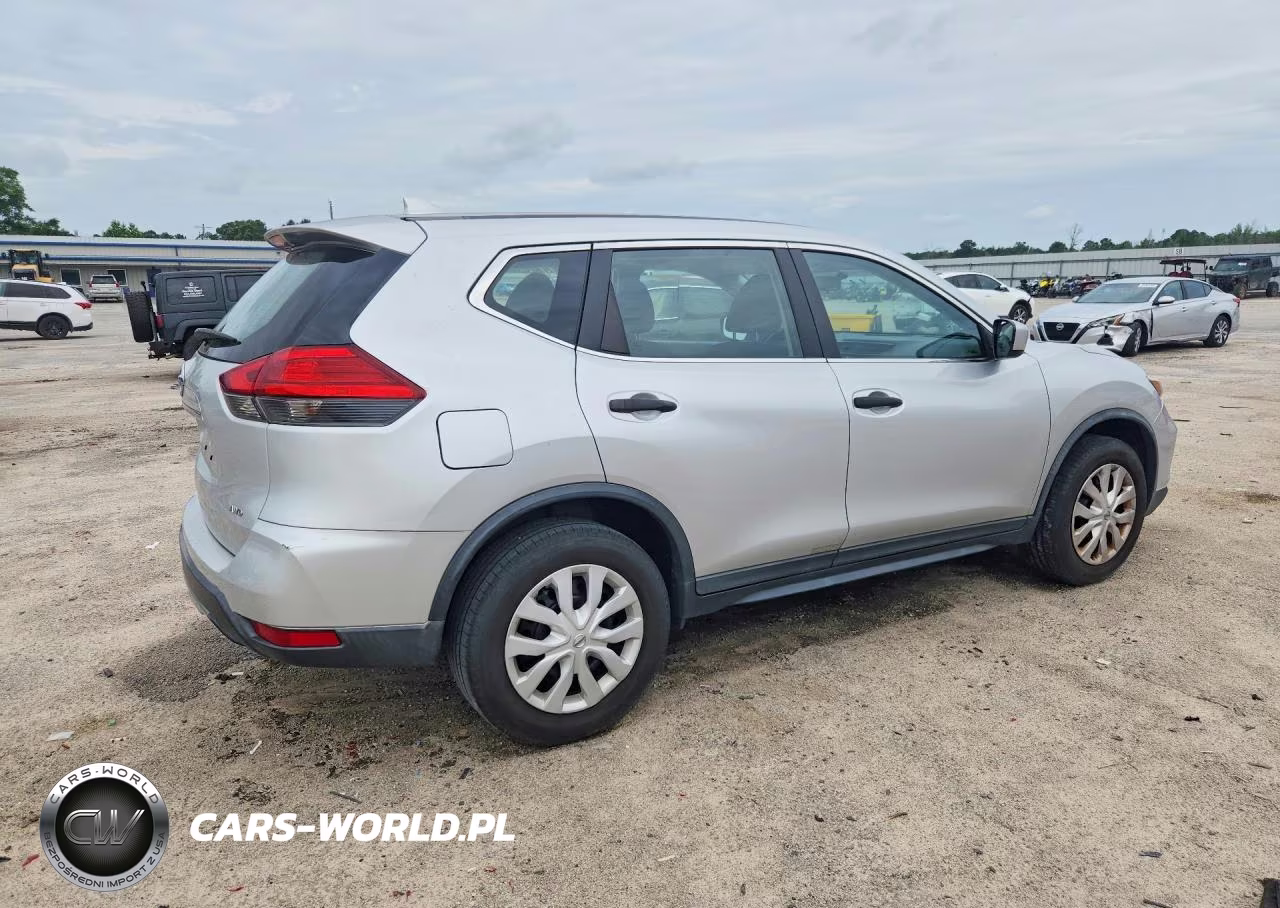 2017 Nissan Rogue S VIN:KNMAT2MVXHP509982 - 3