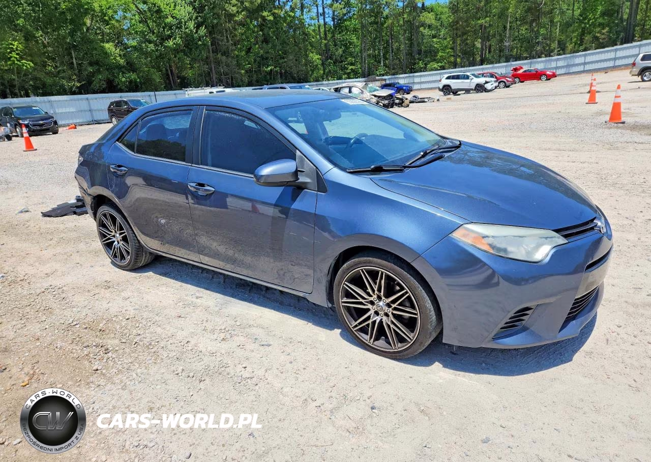2015 Toyota Corolla Le VIN:2T1BURHE8FC338763 - 4