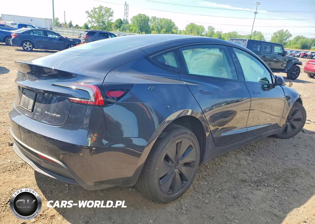 2025 Tesla Model 3 VIN:5YJ3E1EB9SF964003 - 3