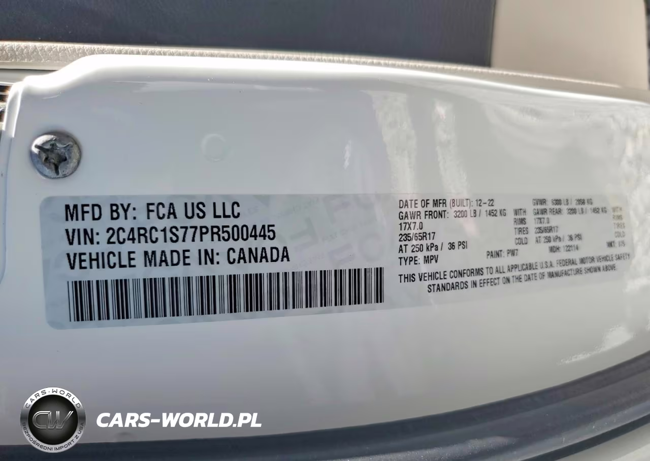 2023 Chrysler Pacifica Hybrid Pinnacle VIN:2C4RC1S77PR500445 - 13