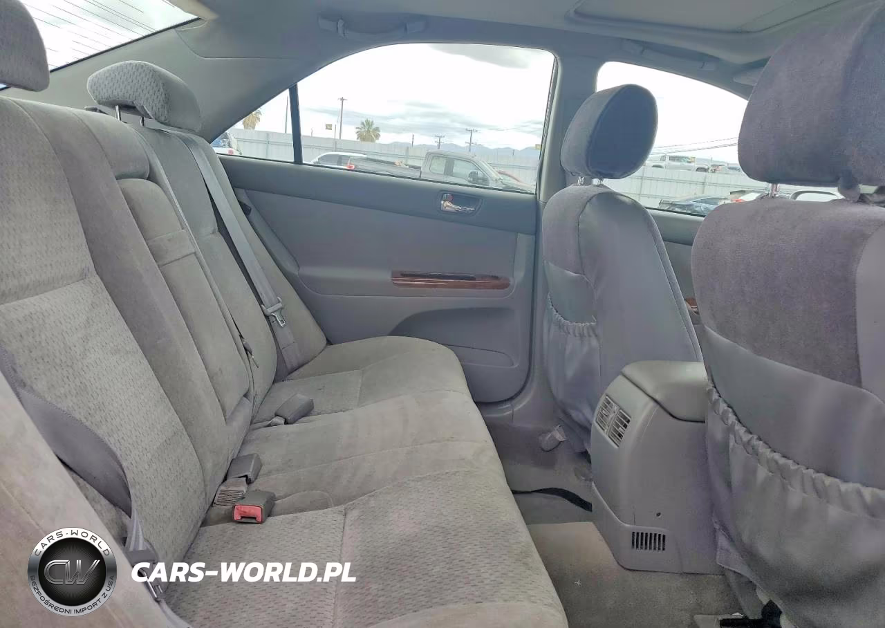 2003 Toyota Camry Xle VIN:JTDBE32K530154637 - 10