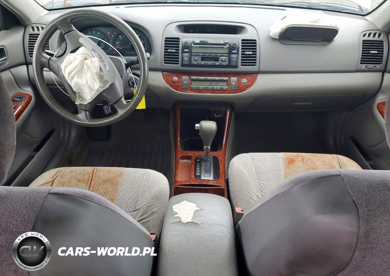 2003 Toyota Camry Xle VIN:JTDBE32K530154637 - 8