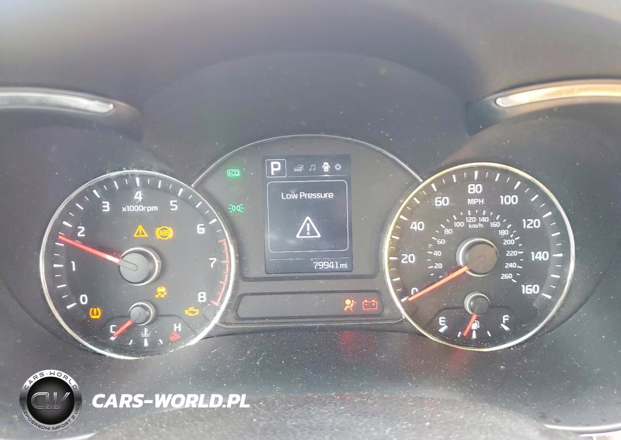 2018 Kia Forte Lx VIN:3KPFL4A75JE217377 - 9