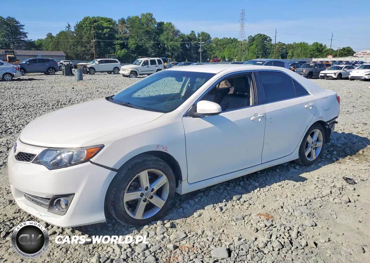 2013 Toyt Camry – zdjęcie 1 z 12