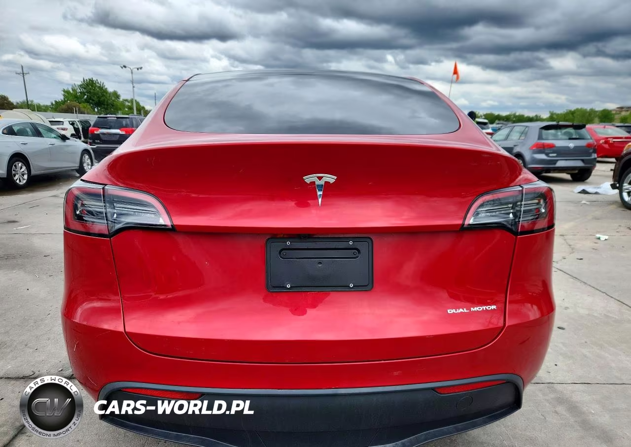 2023 Tesla Model Y VIN:7SAYGDEE4PA184560 - 6
