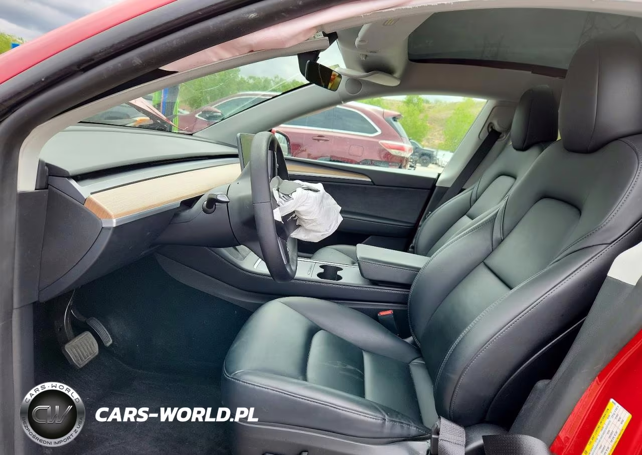 2023 Tesla Model Y VIN:7SAYGDEE4PA184560 - 7