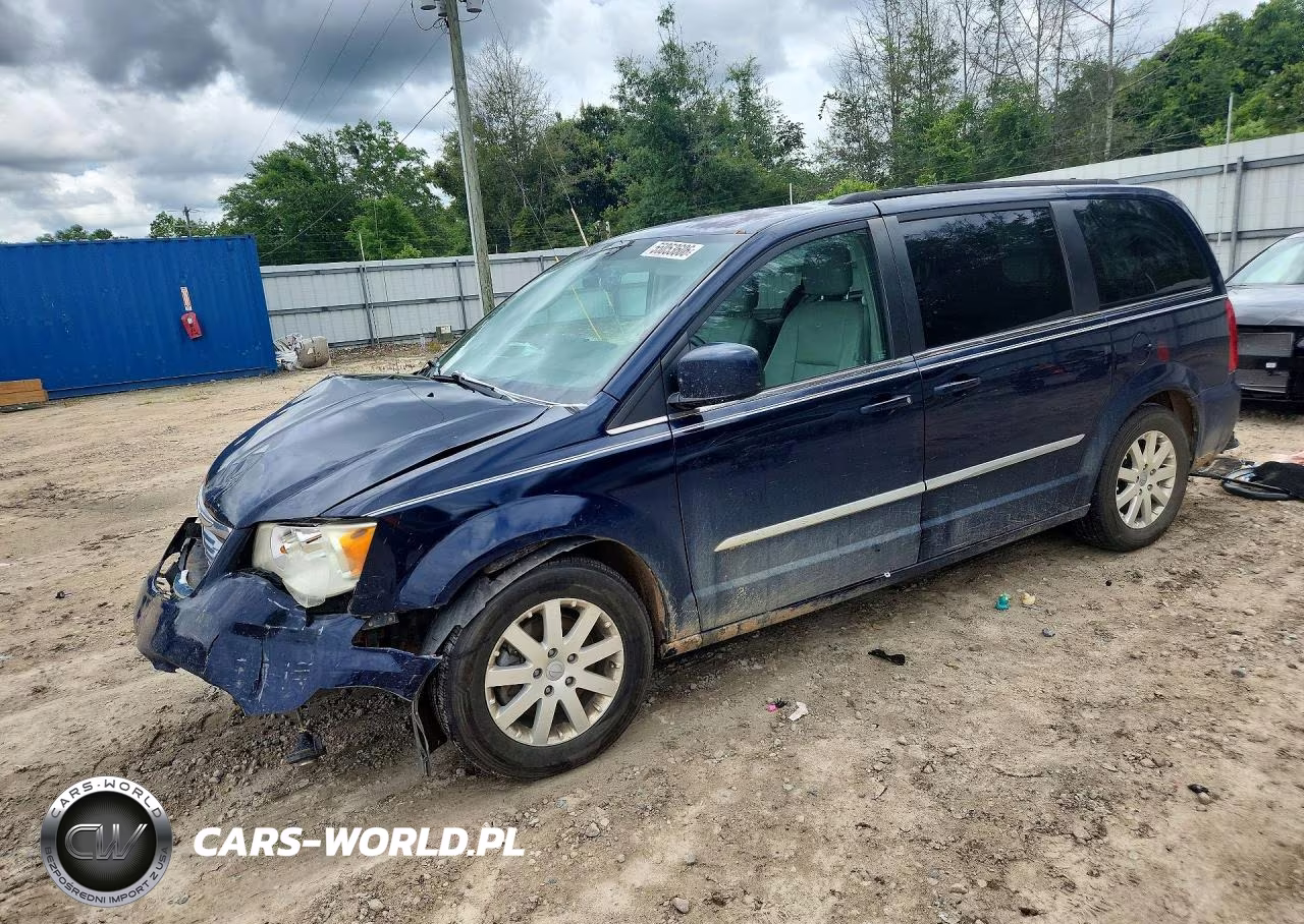 2013 Chrysler Town & Country Touring – zdjęcie 1 z 14