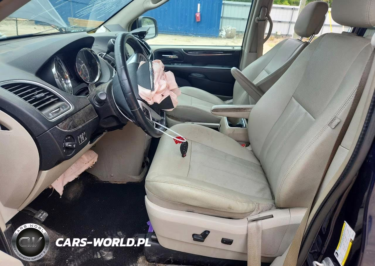 2013 Chrysler Town & Country Touring VIN:2C4RC1BG3DR630976 - 7