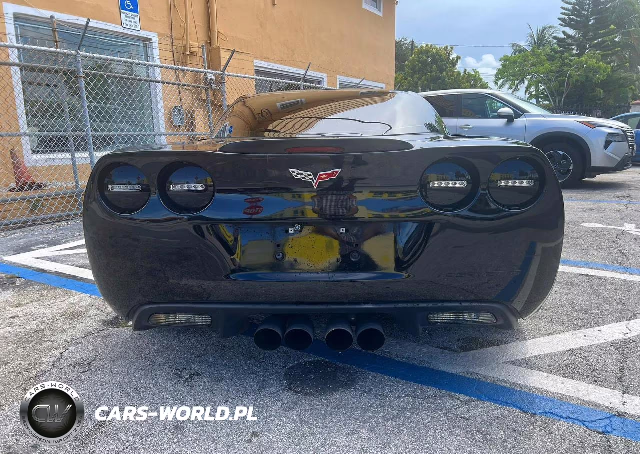 2010 Chevrolet Corvette Grand Sport VIN:1G1YT2DW8A5106410 - 13