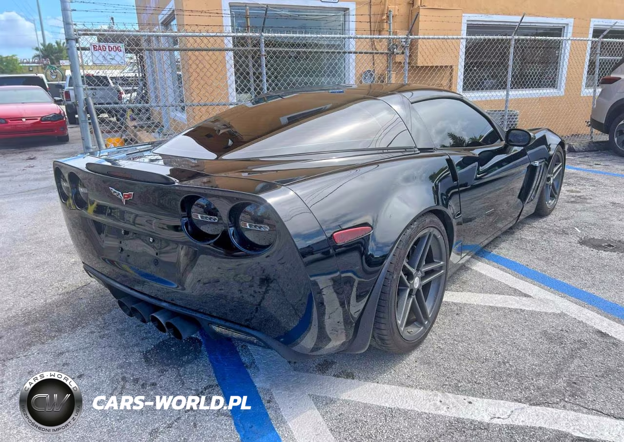 2010 Chevrolet Corvette Grand Sport VIN:1G1YT2DW8A5106410 - 4