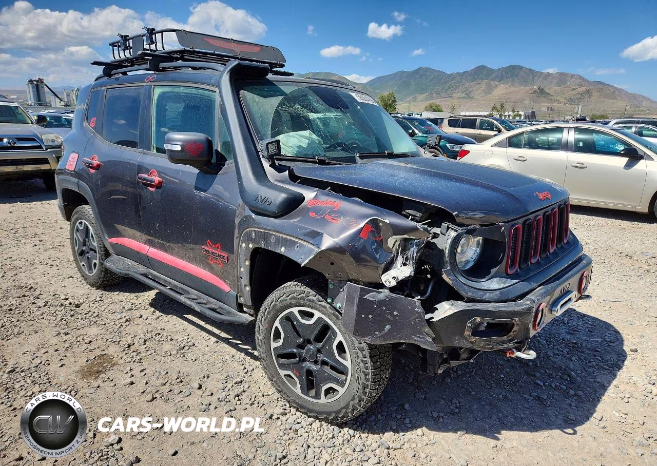 2017 Jeep Renegade Trailhawk VIN:ZACCJBCB8HPF99903 - 4