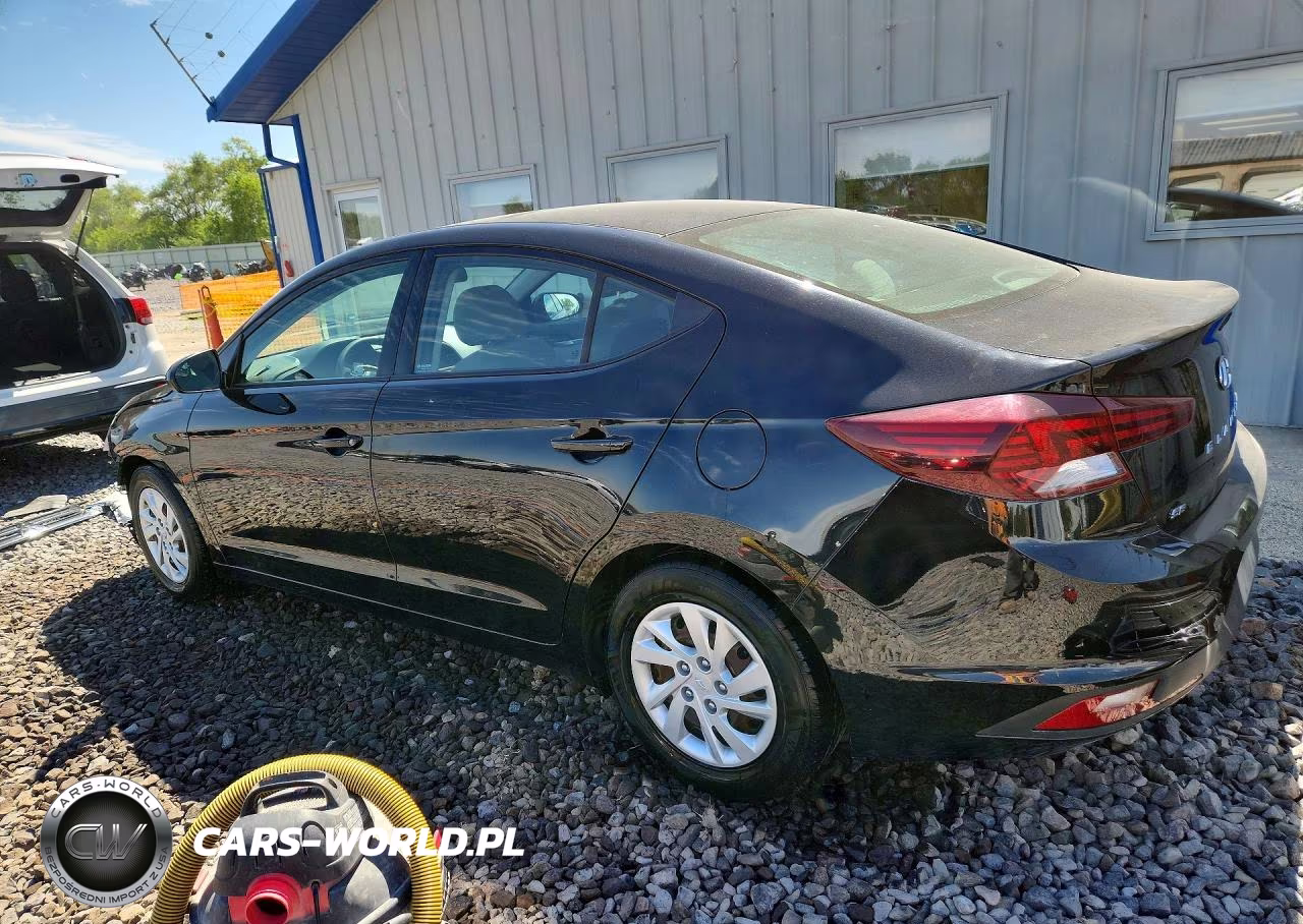 2019 Hyundai Elantra Se VIN:5NPD74LF5KH456585 - 2
