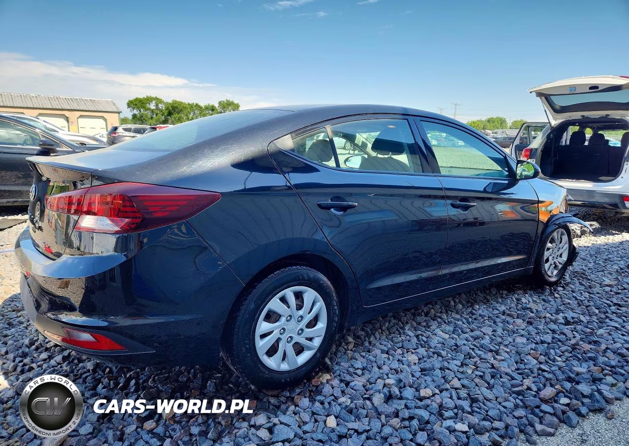 2019 Hyundai Elantra Se VIN:5NPD74LF5KH456585 - 3