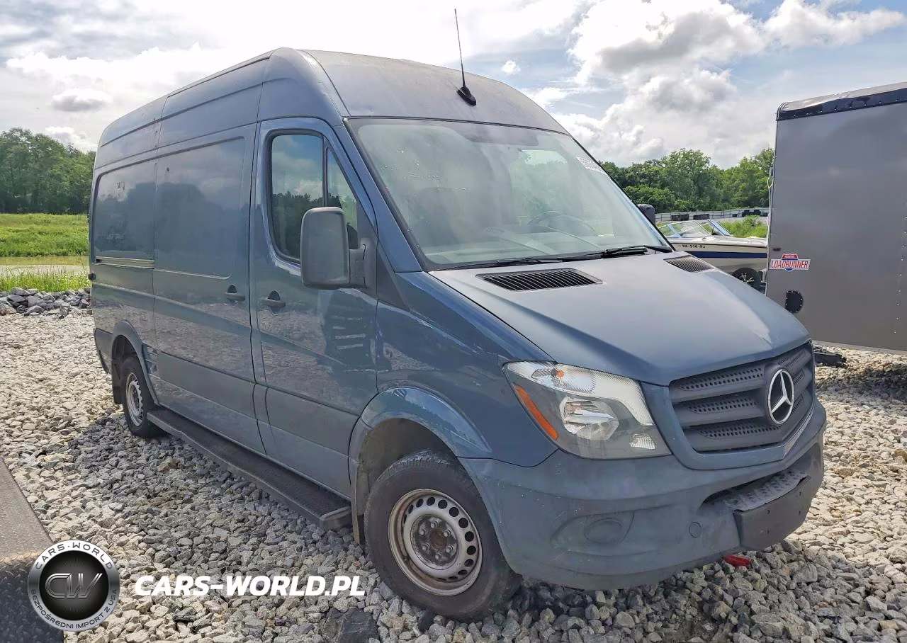 2018 Mercedes Benz Sprinter 2500 Delivery Van VIN:WD3PE7CD1JP638297 - 4