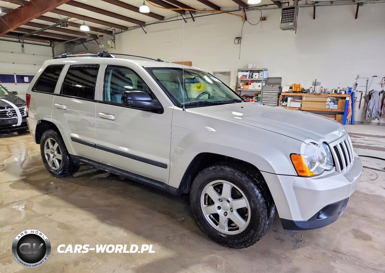 2009 Jeep Grand Cherokee Laredo VIN:1J8GR48K79C521710 - 4