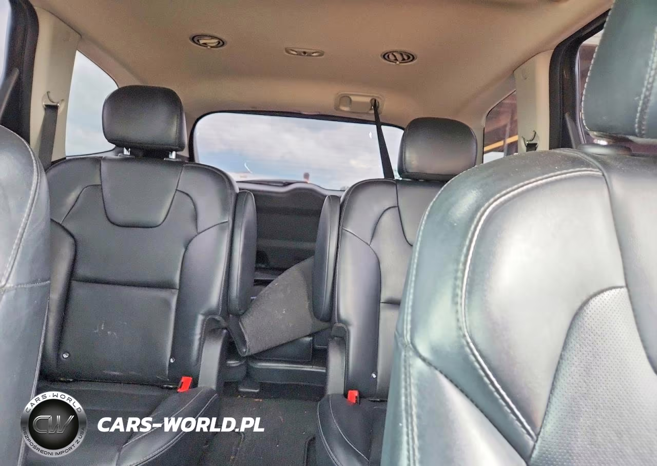 2020 Kia Telluride S VIN:5XYP64HC0LG053914 - 10