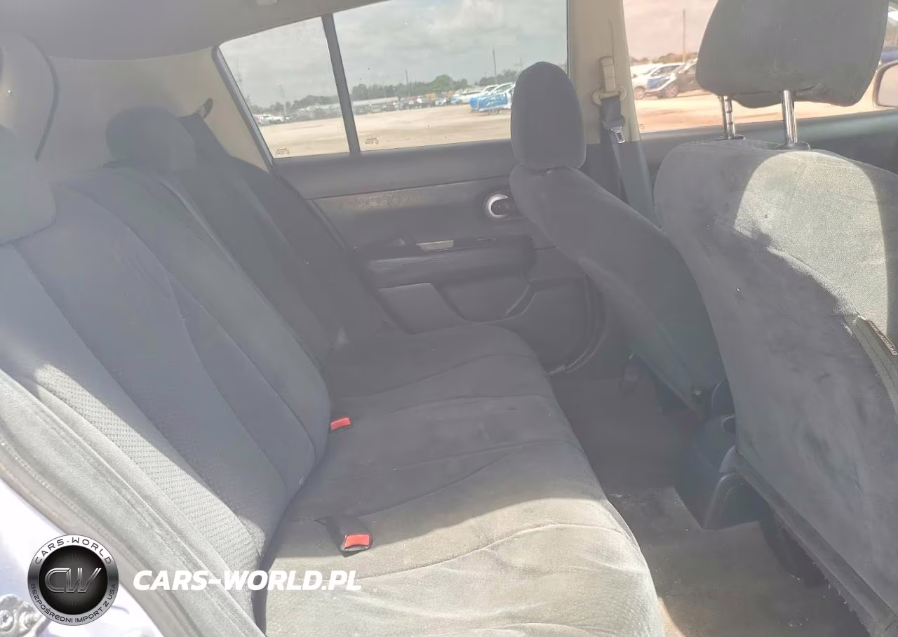 2010 Nissan Versa 1.8 S VIN:3N1BC1CP4AL418115 - 10
